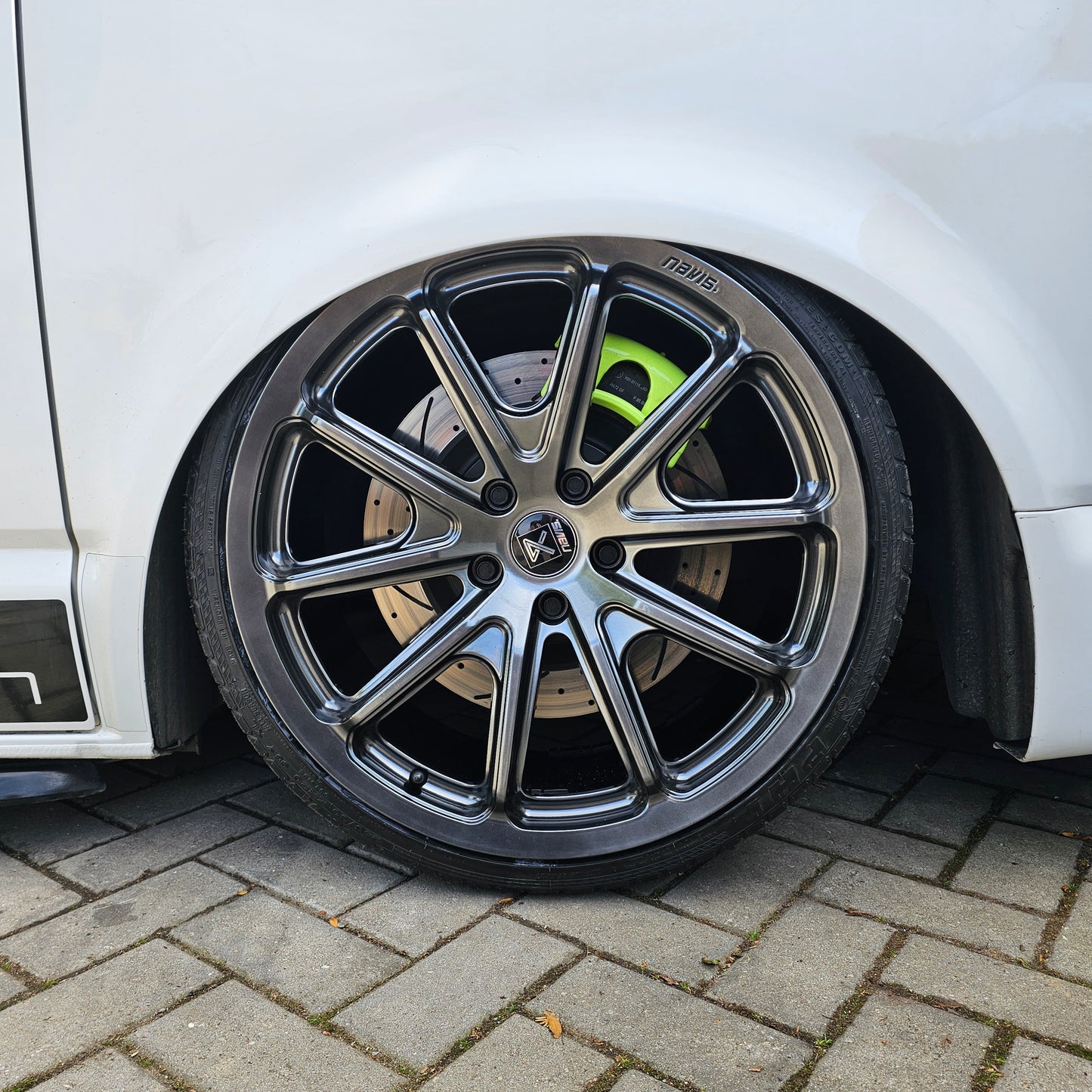 Transporter Complete Big Brake Kit (Neon Yellow)